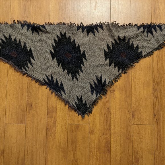 Wool Aritzia Scarf - Picture 2 of 3